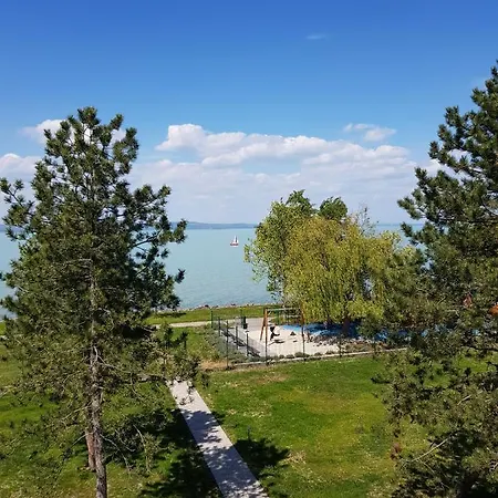Siofoksilver Panorama Apartman דירה שיופוק